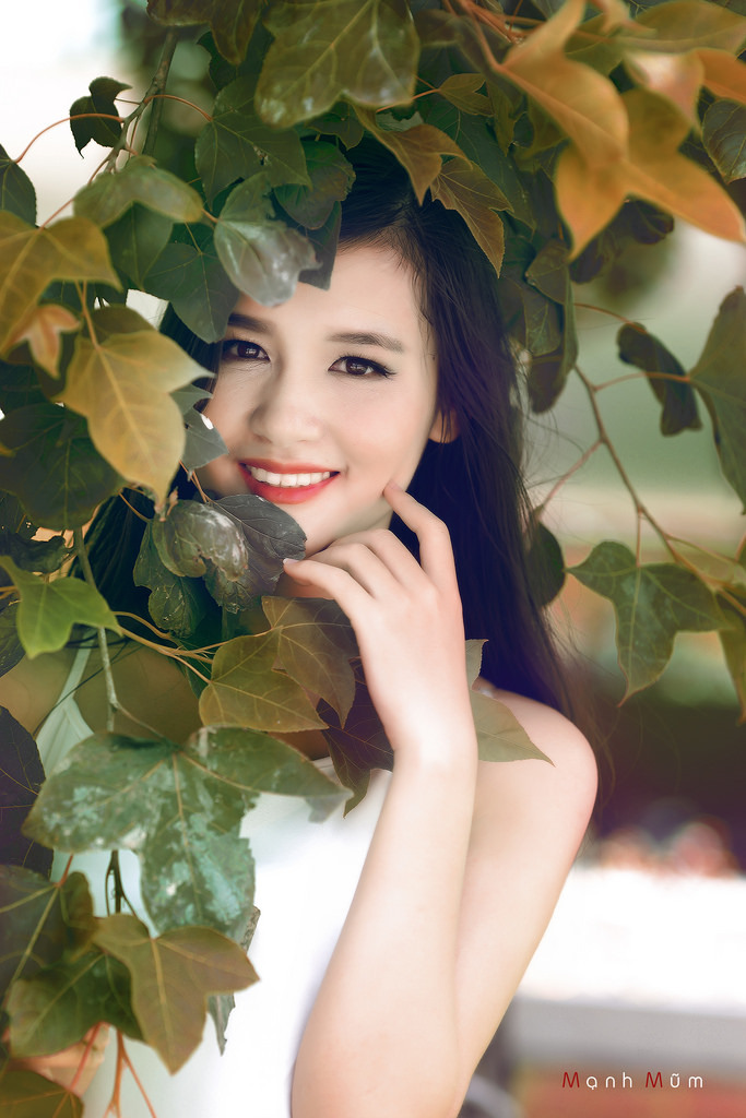 老头狠狠挺进小莹体内视频